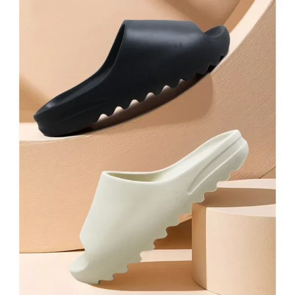 New EVA soft thick soled slippers for women's summer fashion wear home sandals men's beach shoes - Image 4
