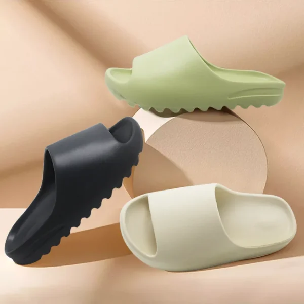 New EVA soft thick soled slippers for women's summer fashion wear home sandals men's beach shoes - Image 3