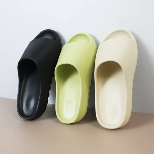 New EVA soft thick soled slippers for women's summer fashion wear home sandals men's beach shoes - Image 2